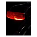 Achterlicht Spanninga Solo - gemonteerd en in werking zijaanzicht